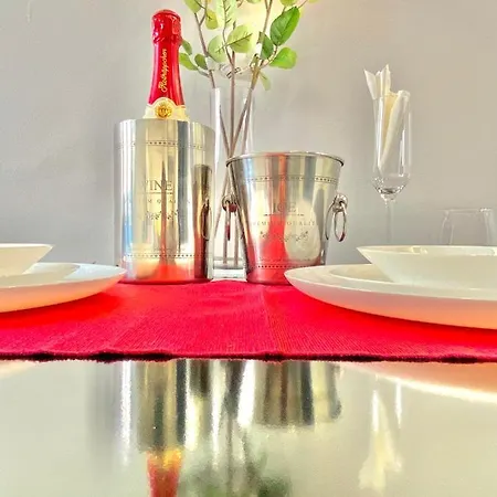 Living Solution 24 לינה וארוחת בוקר *