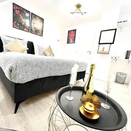 Bed & Breakfast Living Solution 24