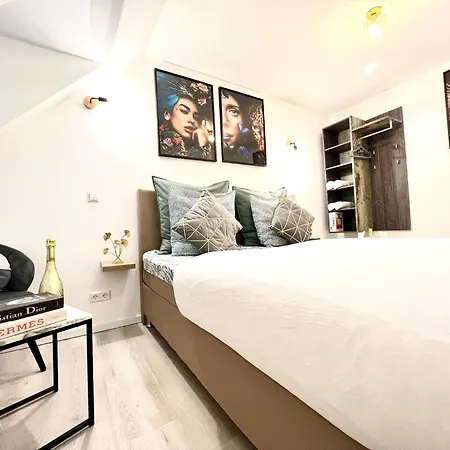 Living Solution 24 B&B