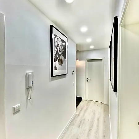 Alojamento de Acomodação e Pequeno-almoço Living Solution 24 *