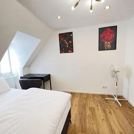 Bed and breakfast Home 2*