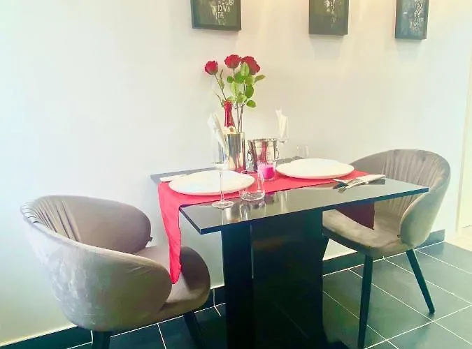 Living Solution 24 Bed and Breakfast Καρλσρούη