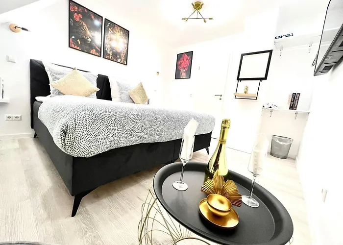 Bed and Breakfast Living Solution 24