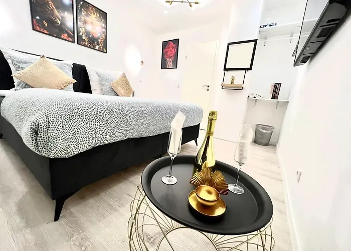 Living Solution 24 Bed & Breakfast *