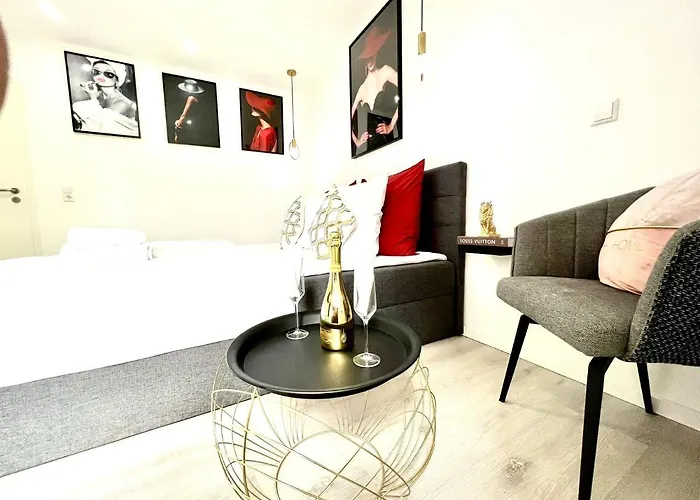 Living Solution 24 Bed and Breakfast Καρλσρούη